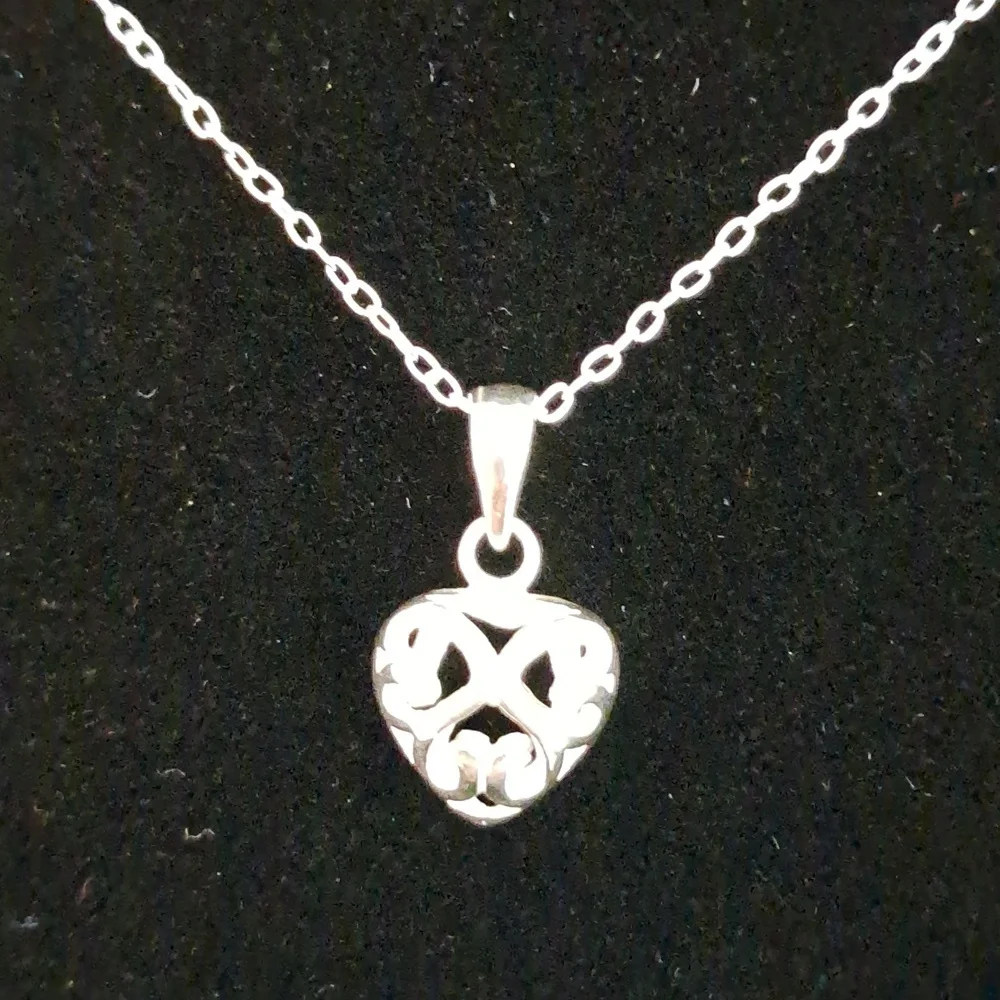Sterling‎ Silver Curly Heart Necklace 17 Inches adjustable